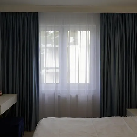 Double Rest Apartment *