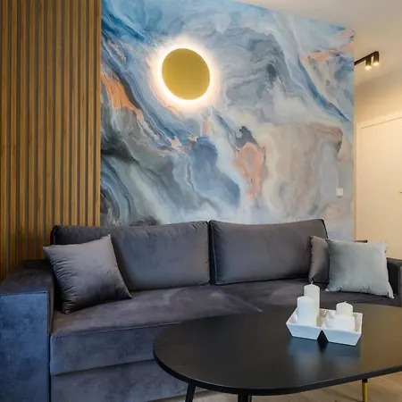 Double Rest Apartment *