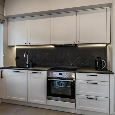 Double Rest Apartment *