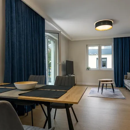 Double Rest Apartment *
